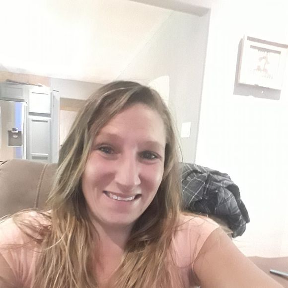 Profile Picture of Mallorie Struble (@malmal6923) on Poshmark