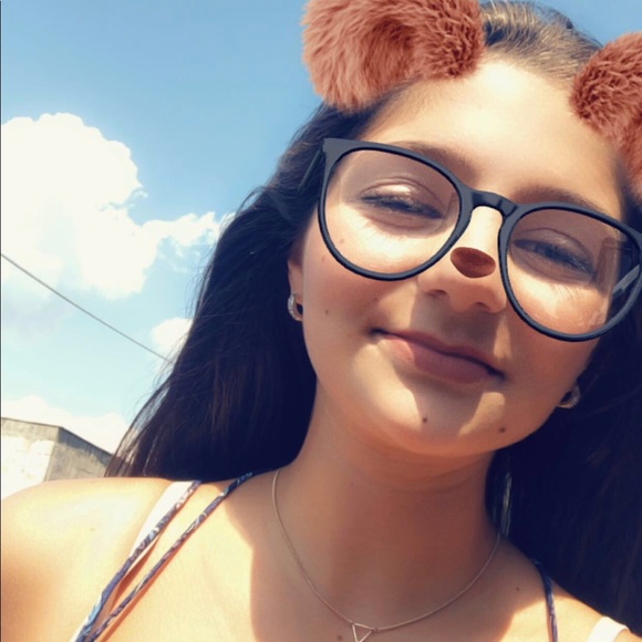 Profile Picture of Sofia Ciani (@sofia_ciani) on Poshmark
