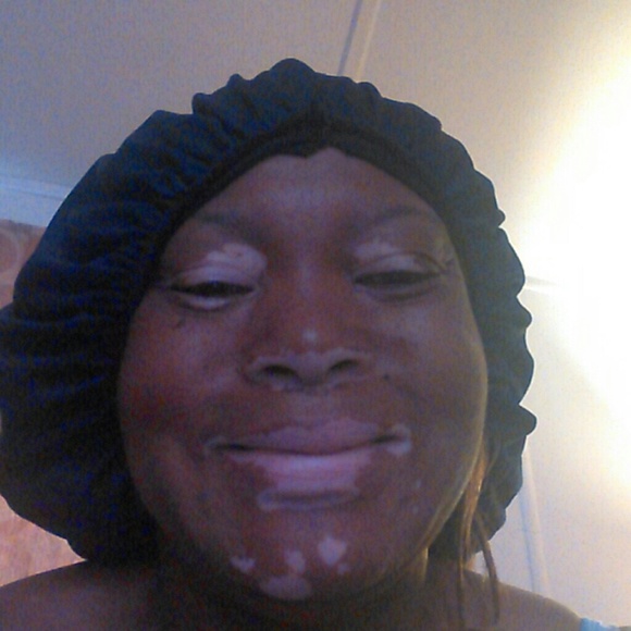Profile Picture of Bobbie Mitchell (@bobbiemitchell) on Poshmark