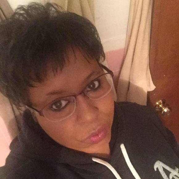 Profile Picture of Pam Fanney (@pjay02) on Poshmark