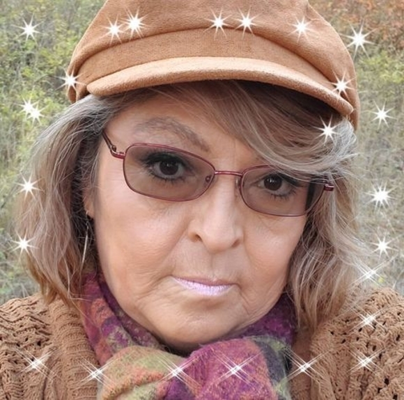 Profile Picture of Rosario Wohlsen (@rosariowohlsen) on Poshmark