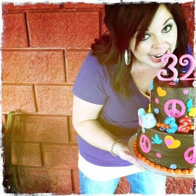 Profile Picture of Angela Cooley (@@iheartcooley) on Twitter