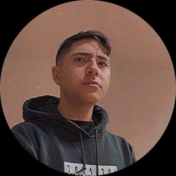 Profile Picture of Eric Sanchez (@eric_sanc) on Poshmark