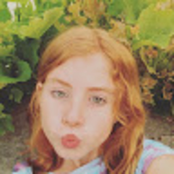 Profile Picture of Ava_smyser Smyser (@kamsmyser) on Poshmark