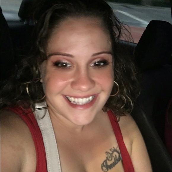 Profile Picture of Jillian Capucci (@jaecee80) on Poshmark