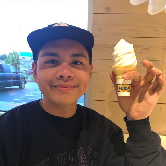 Profile Picture of Justin rex Bautista (@justinrex7) on Poshmark