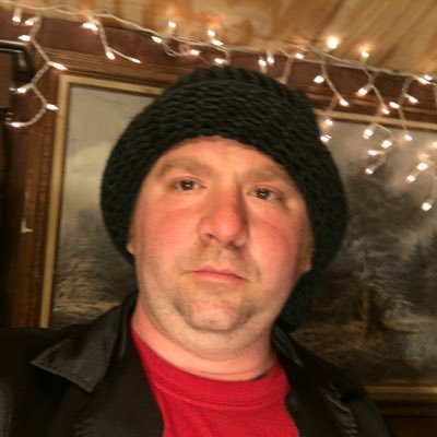 Profile Picture of Matthew Tornetta (@TeamBuzzard) on Twitter