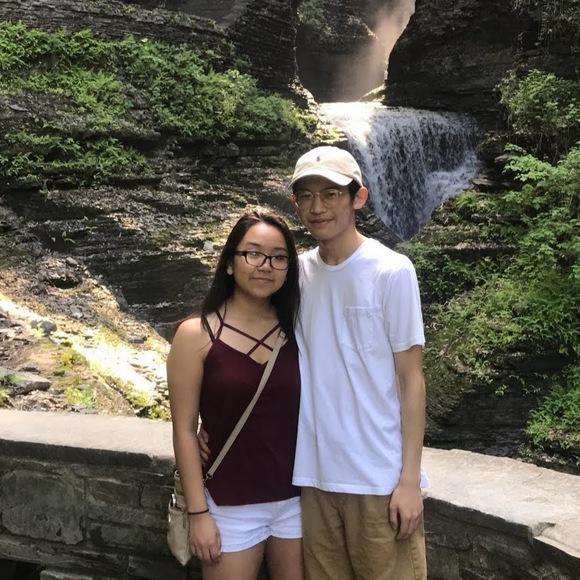 Profile Picture of Cindy Phan (@starry8yed) on Poshmark