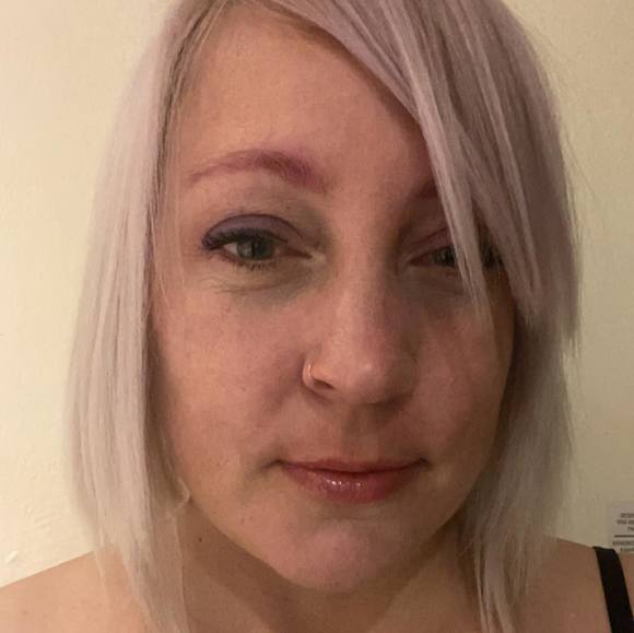 Profile Picture of Jewell Clingo (@jewdancer) on Poshmark