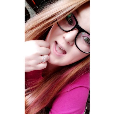 Profile Picture of Mandy Singletary (@daandymaandy) on Twitter
