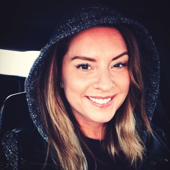 Profile Picture of Heather Caha (@heathercaha) on Poshmark