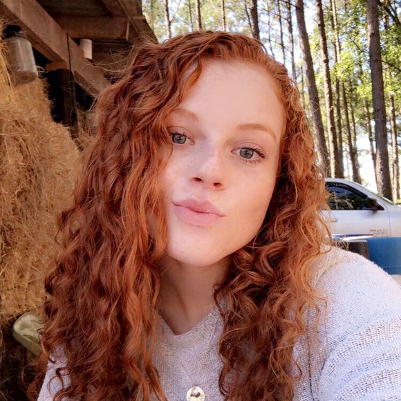 Profile Picture of Josie Standridge (@josiestandri805) on Poshmark