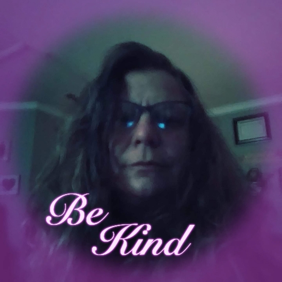 Profile Picture of Denise Blevins (@wacheto06) on Poshmark