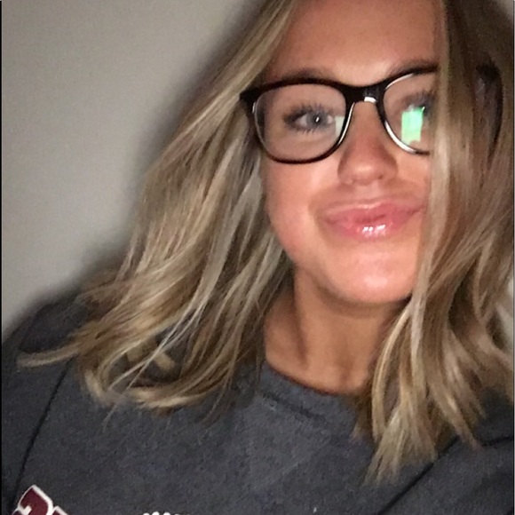 Profile Picture of Morgan Wiley (@morganswiley) on Poshmark