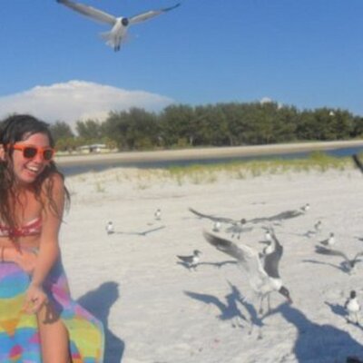 Profile Picture of Alexa Kaplan (@alexakaplan) on Twitter