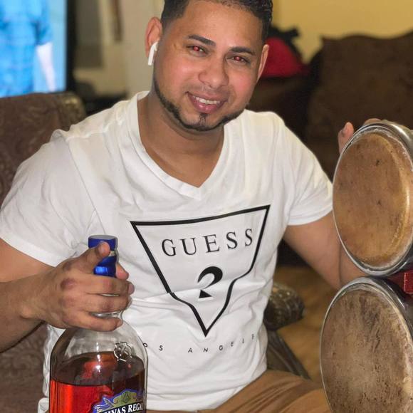 Profile Picture of Juan carlos Ceballos (@juancarlos0685) on Poshmark