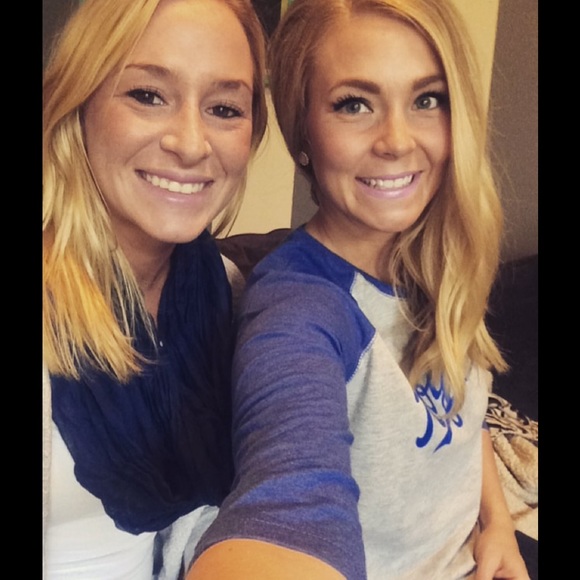 Profile Picture of Shauna Walters (@shaunawalters8) on Poshmark