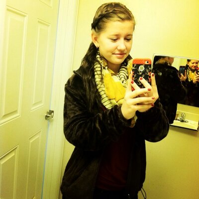 Profile Picture of Olivia Lowery (@olivia_lowery) on Twitter