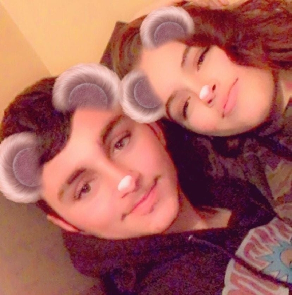 Profile Picture of Albert Carlomango (@albert1121) on Poshmark