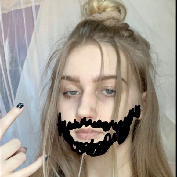 Profile Picture of Cat Kupper (@grapesoduh) on Poshmark