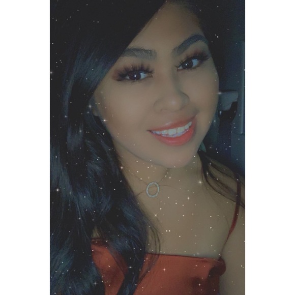 Profile Picture of Jasmine Torres (@jasminetorres20) on Poshmark