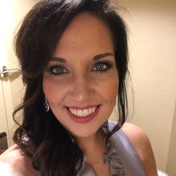 Profile Picture of Amanda Womack (@awomack18) on Poshmark