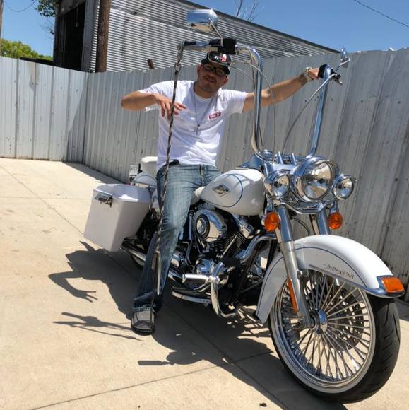 Profile Picture of Daniel Rubio (@drubio1247) on Poshmark