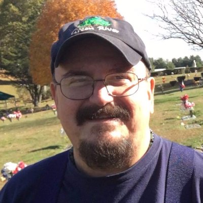Profile Picture of Michael D. Tolley (@MichaelDavidTol) on Twitter