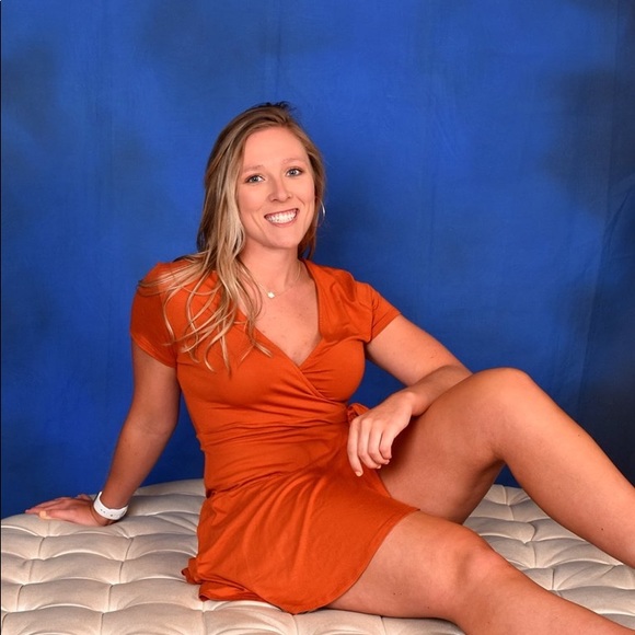 Profile Picture of Haley Hirn (@h_hirn) on Poshmark