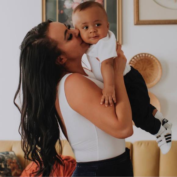 Profile Picture of Brittany Chaplin (@brittanychaplin) on Poshmark