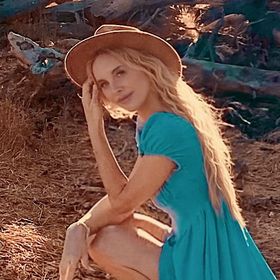 Profile Picture of Holly Bradley (@hollybradley) on Pinterest