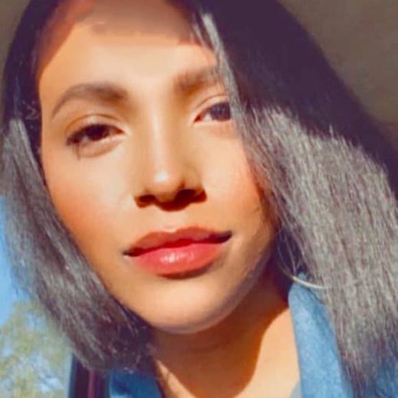 Profile Picture of Chelsea Thaxton (@cdthax123) on Poshmark