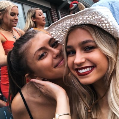 Profile Picture of Olivia Mauro (@oliviamauro7) on Twitter