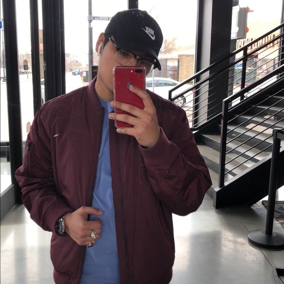 Profile Picture of Bryan Guzman (@jewbaccag) on Poshmark