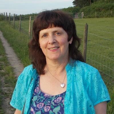 Profile Picture of Lynne Daniels (@Daniels14Lynne) on Twitter