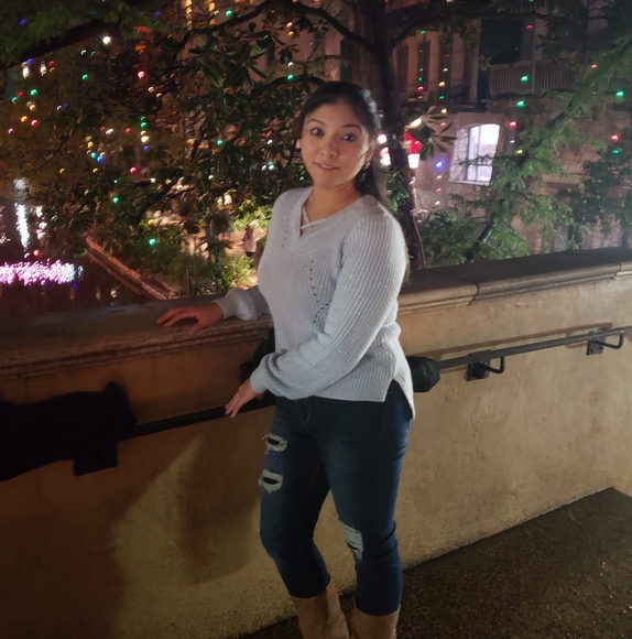 Profile Picture of Diana Sustaita (@munecita26) on Poshmark