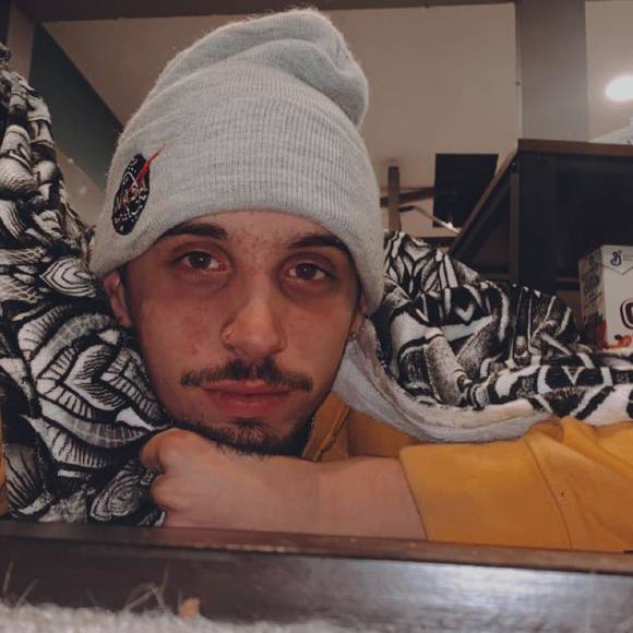 Profile Picture of Matthew Pronti (@mattpronti) on Poshmark