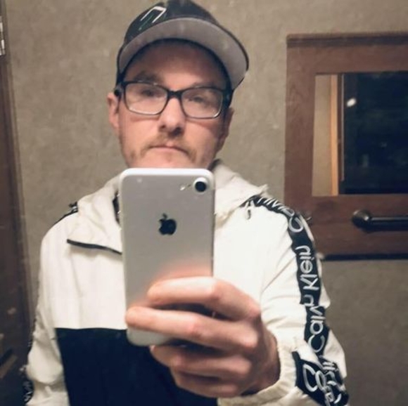 Profile Picture of Matthew Grier (@mgrier2115) on Poshmark