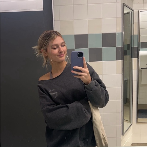 Profile Picture of Magen Clauder (@magen556) on Poshmark