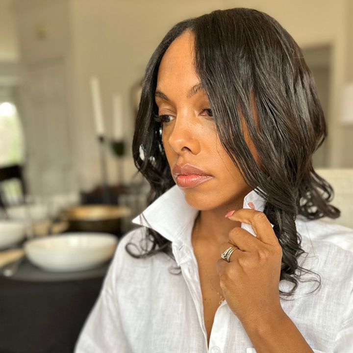 Profile Picture of Robin (@timelesslyneutral) on Tiktok