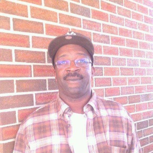 Profile Picture of Ronald Barnes (@se3331k) on Poshmark