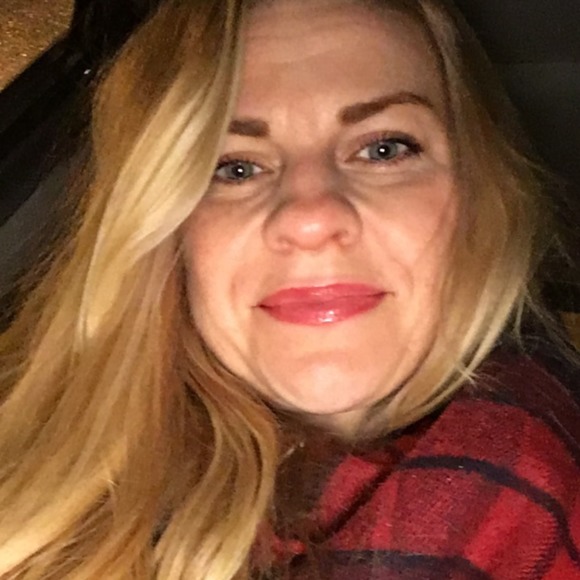 Gessica Stovall - Poshmark Profile Picture of Gessica Stovall (@gessstov) on Poshmark