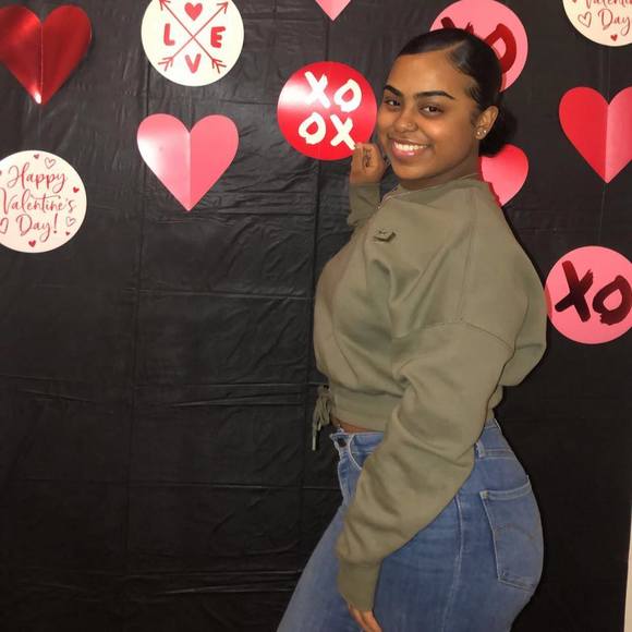 Profile Picture of Jenna Cardona (@jc1738) on Poshmark
