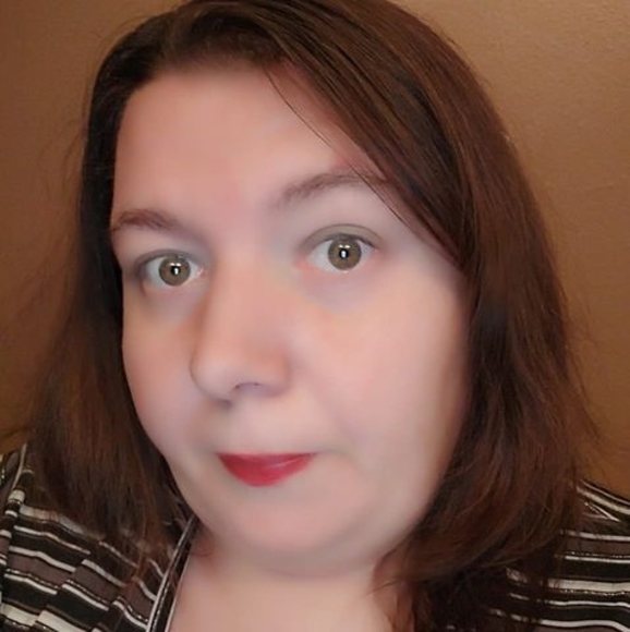 Profile Picture of Christina Guenther (@christinaguenth) on Poshmark