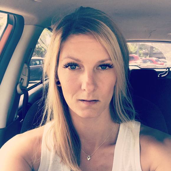 Profile Picture of Emily Baehr (@emilybaehr) on Poshmark