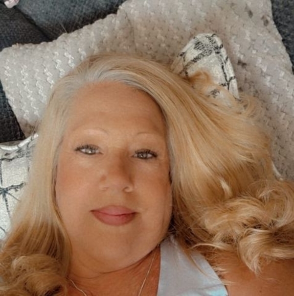 Profile Picture of Barbara Reineke (@b59reineke) on Poshmark