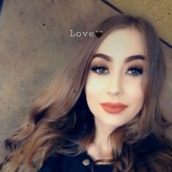 Profile Picture of Kayla Delaney (@adrielzmommy5) on Poshmark