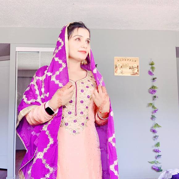 Profile Picture of Jasveer Atwal (@jasveeratwal) on Poshmark