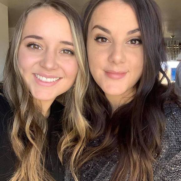 Profile Picture of Alexa Dunn (@alexadunn) on Poshmark