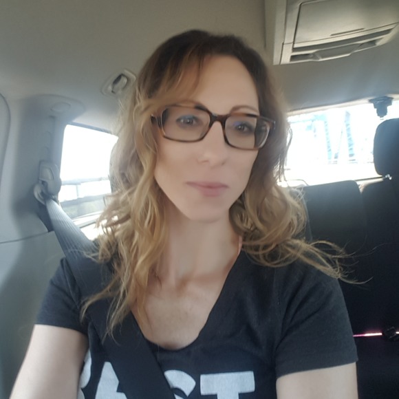 Meghan Sheahan - Poshmark Profile Picture of Meghan Sheahan (@apollojazz) on Poshmark